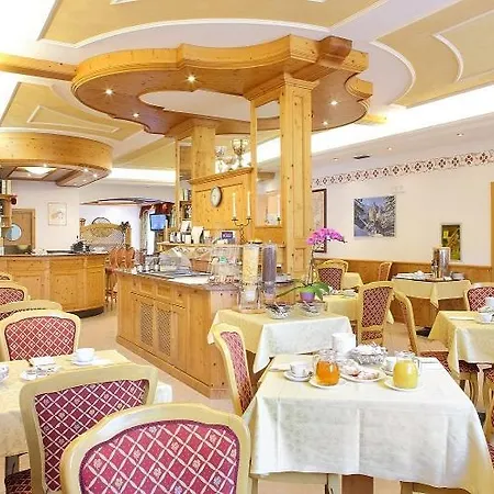 Hotell Sant'ilario 3*